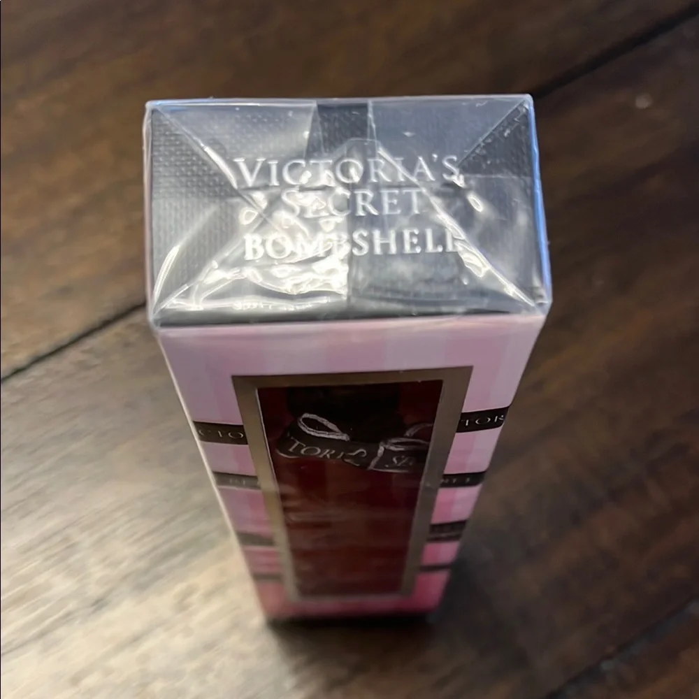Victoria's Secret Pink Eau de Parfum Rollerball - Picture 4 of 5